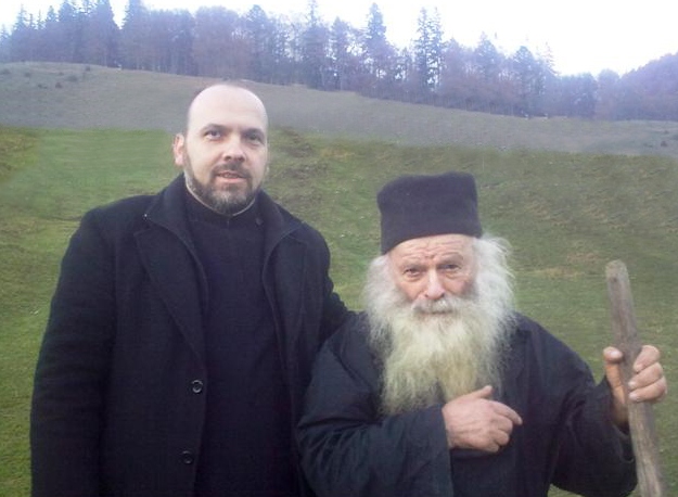 Părintele Proclu Nicău - monahul despărțit de toți și una cu toți