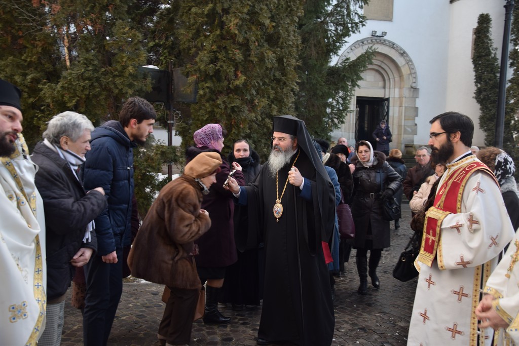 Liturghie arhierească la hramul Mănăstirii „Sfinţii Trei Ierarhi“ din Iaşi