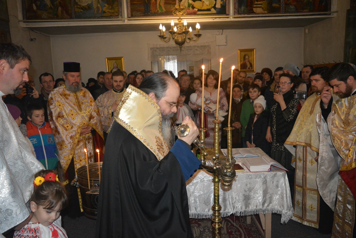 Liturghie arhierească în oraşul Negreşti, judeţul Vaslui