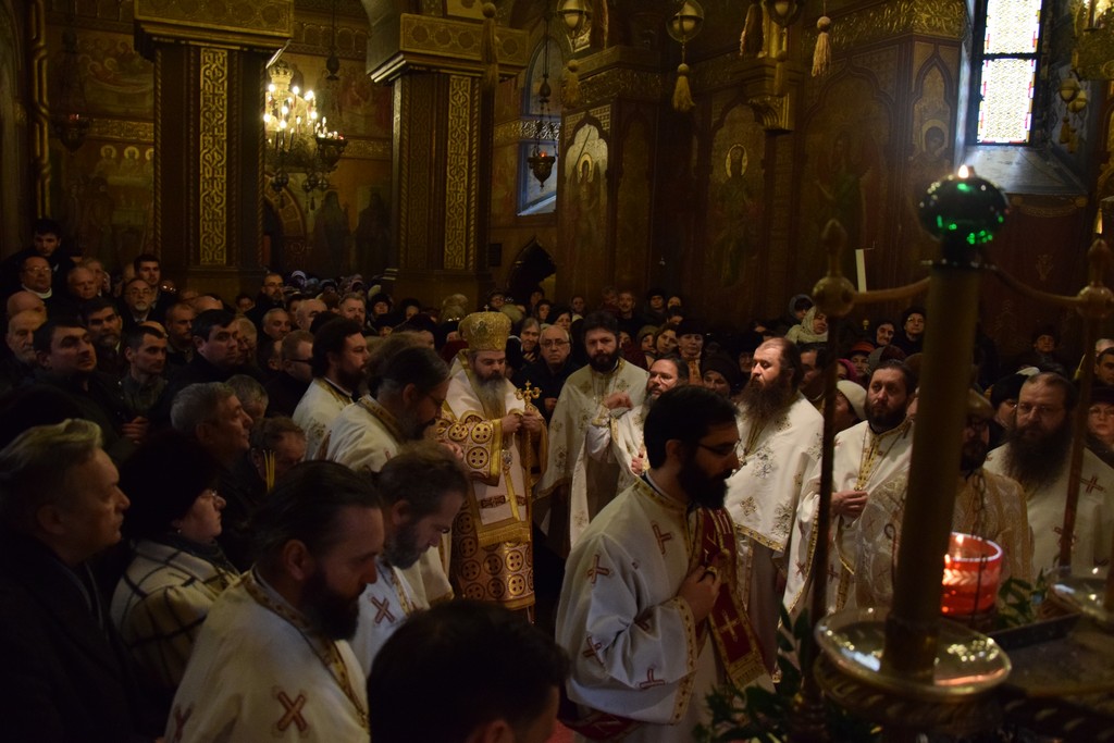 Liturghie arhierească la hramul Mănăstirii „Sfinţii Trei Ierarhi“ din Iaşi