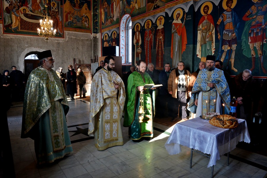 Foto: Constantin Ciofu Biserica din Rediu şi-a cinstit ocrotitorul