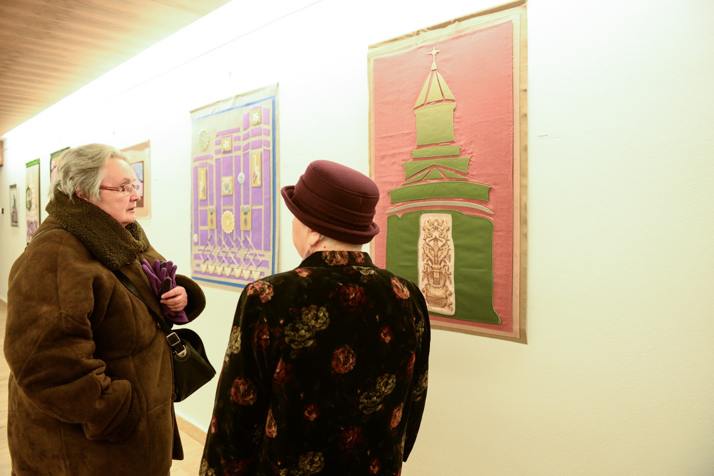 Expoziție de artă textilă la Muzeul Mitropolitan din Iași: „Interferențe” Expoziție de artă textilă la Muzeul Mitropolitan din Iași: „Interferențe”