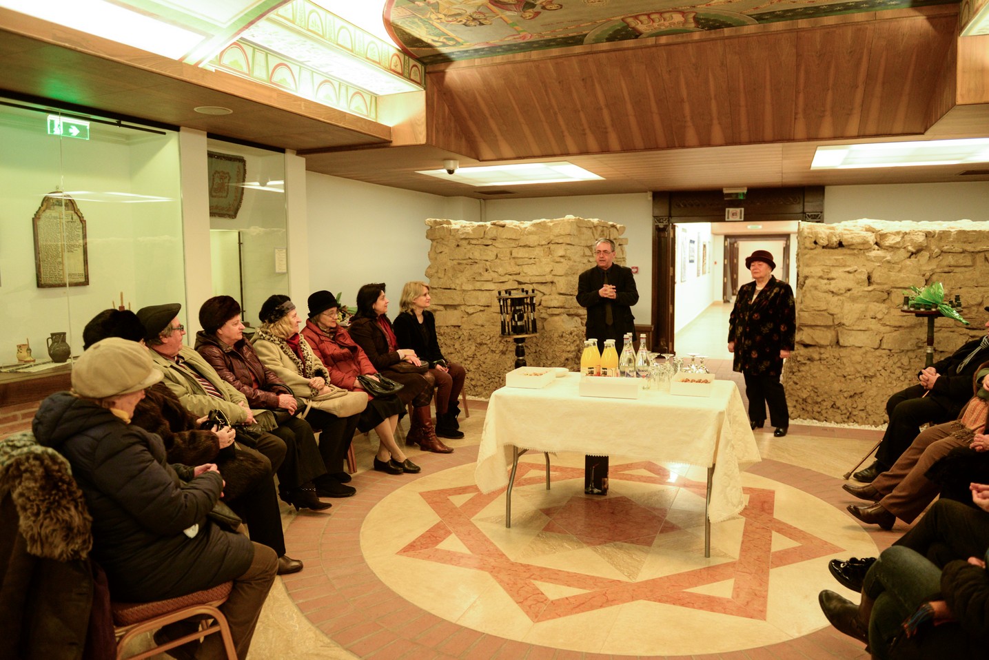 Expoziție de artă textilă la Muzeul Mitropolitan din Iași: „Interferențe” Expoziție de artă textilă la Muzeul Mitropolitan din Iași: „Interferențe”