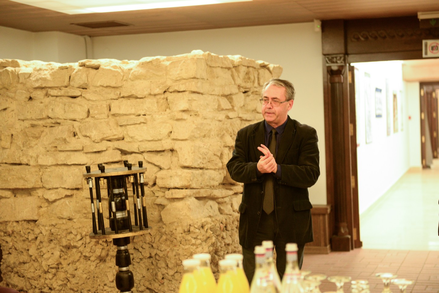 Expoziție de artă textilă la Muzeul Mitropolitan din Iași: „Interferențe” Expoziție de artă textilă la Muzeul Mitropolitan din Iași: „Interferențe”