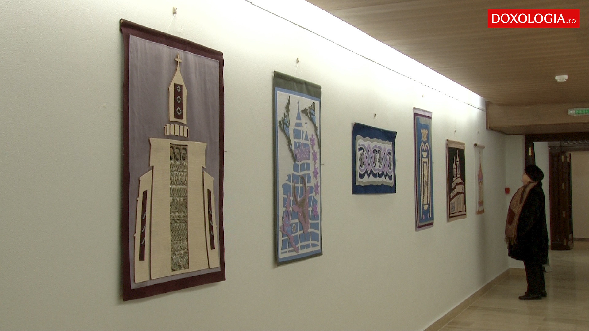 (Video) „Interferențe” - Expoziție de artă textilă