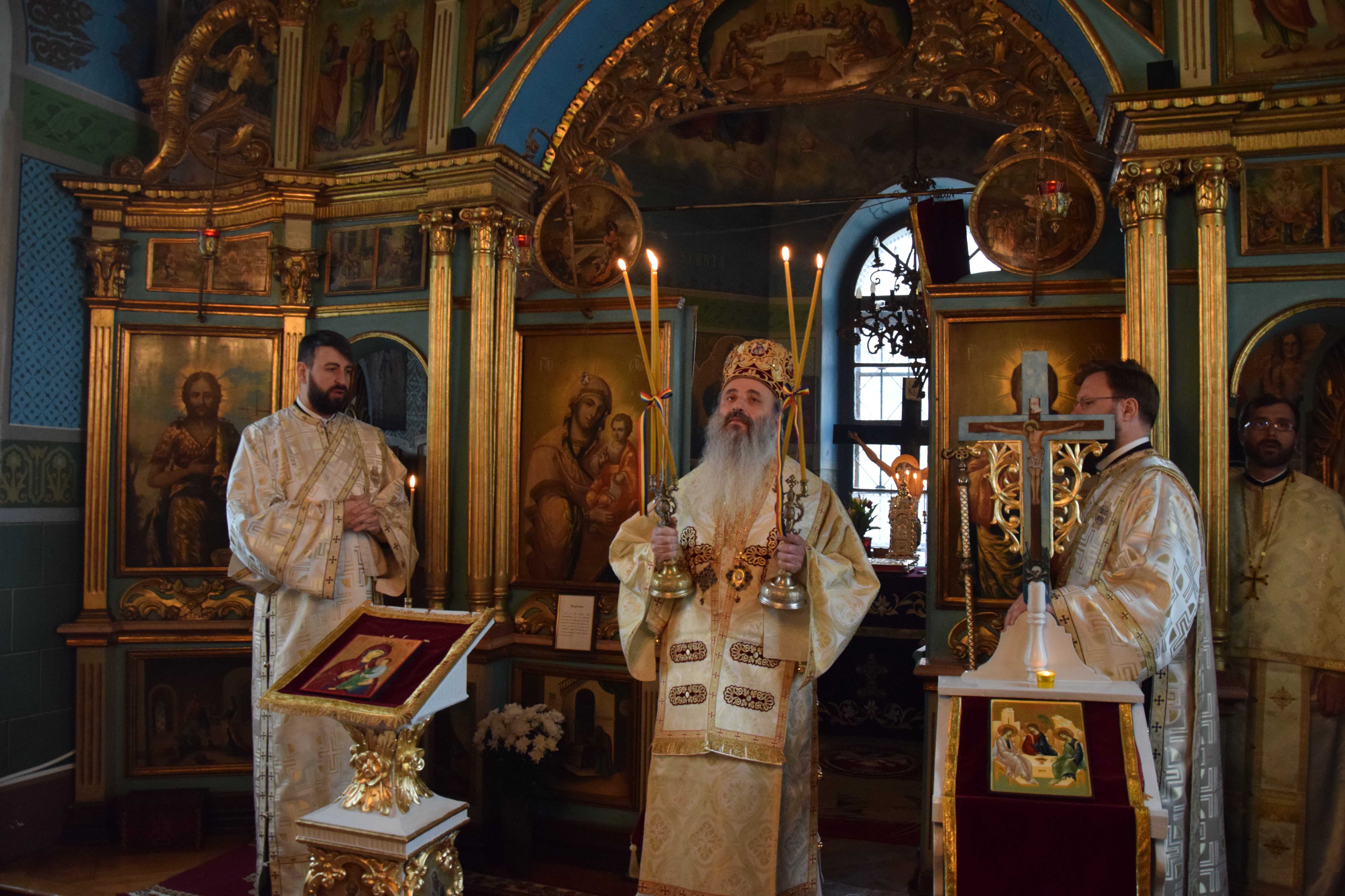 (Video) IPS Teofan: „Mândria este izvor de suferință, iar smerenea este leac în suferința pe care o avem în viață...”