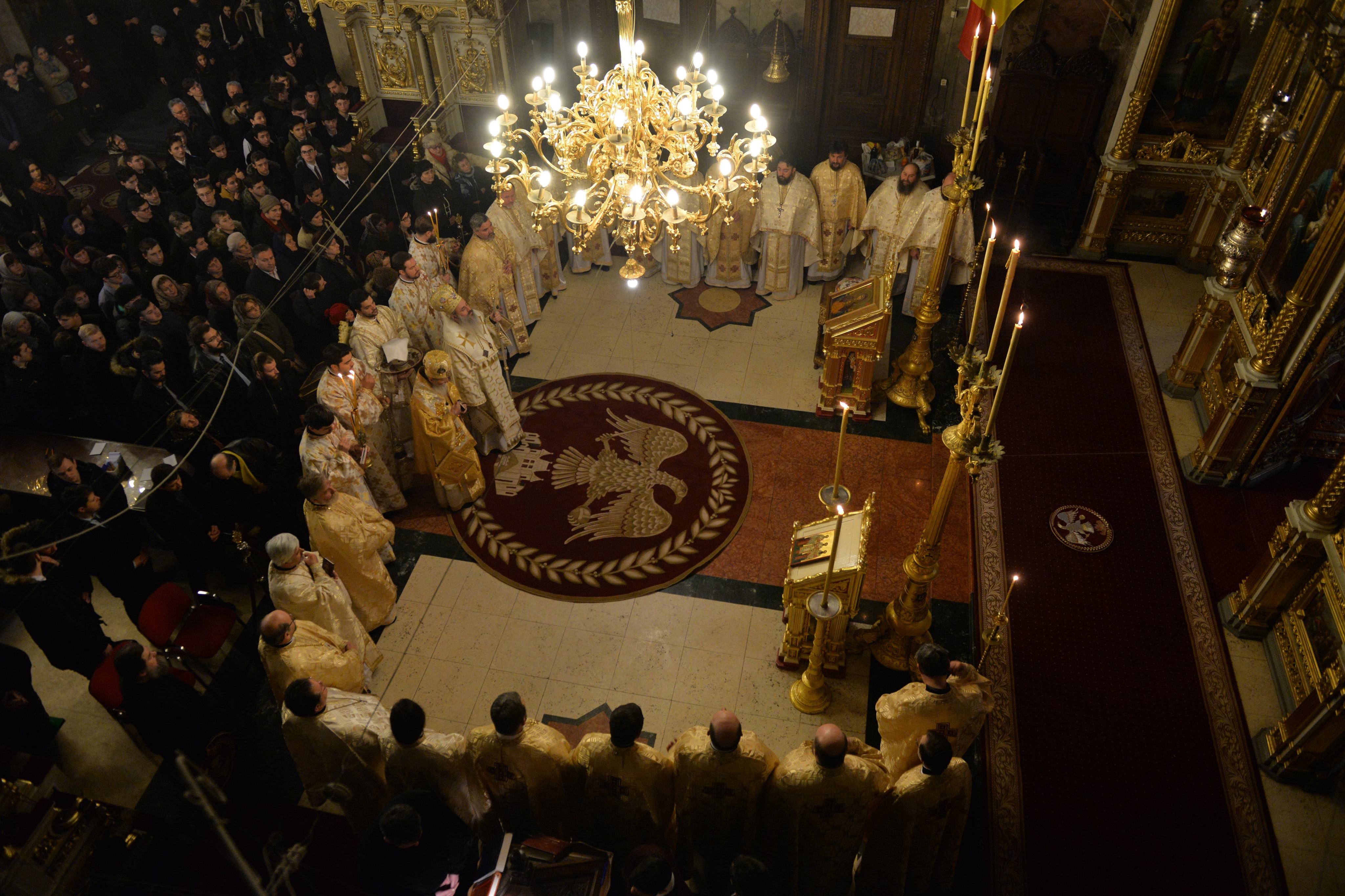 (Video) Sfinții ocrotitori ai teologilor sărbătoriți la Catedrala Mitropolitană din Iași