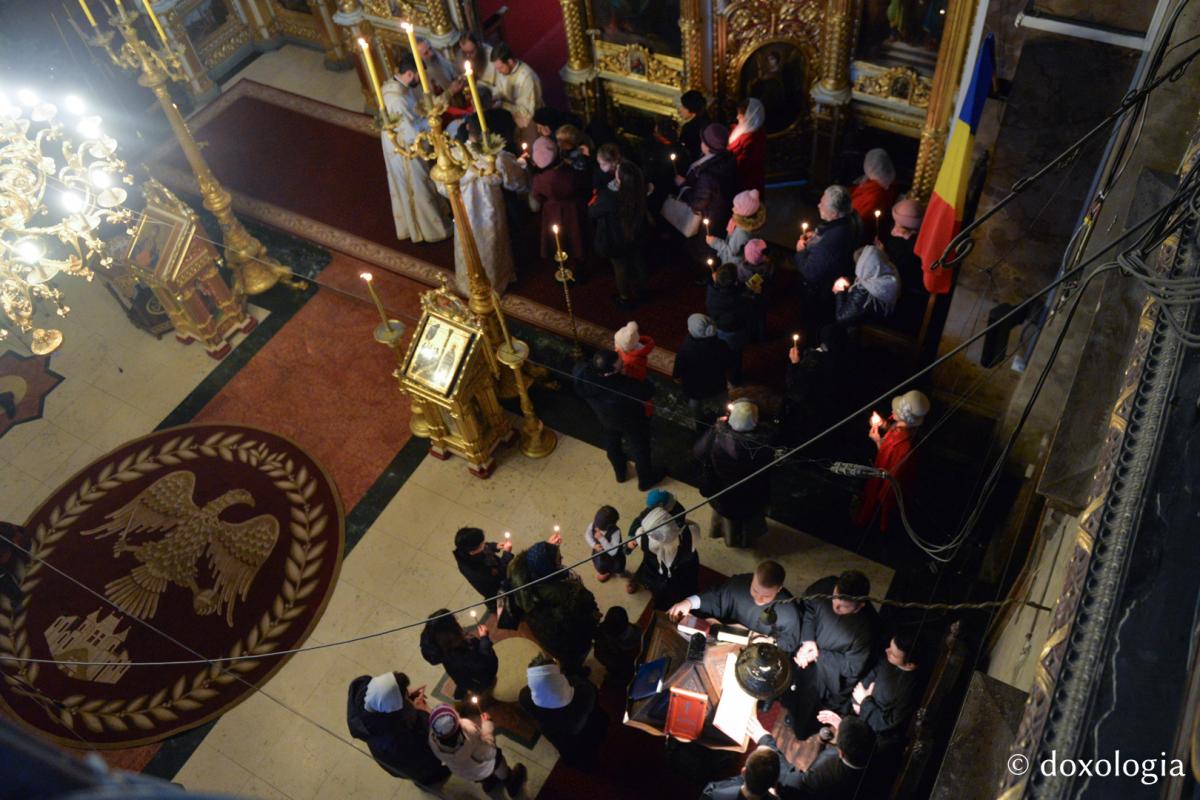 Prima zi a anului la Catedrala Mitropolitană din Iași: „Toate legămintele din Vechiul Testament erau aşteptări ale lui Dumnezeu ca omul să se întoarcă spre sine, spre Dumnezeu”