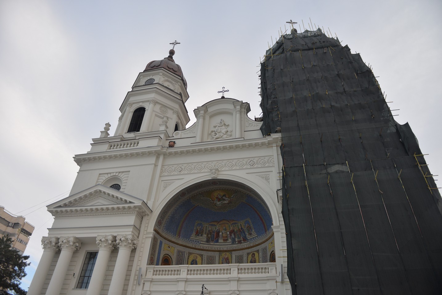 Sfinții Trei Ierarhi i-au reunit în rugăciune pe studenții teologi și pe seminariștii ieșeni