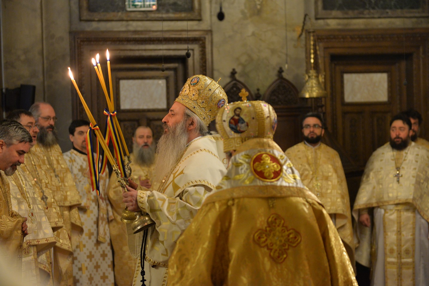 Sfinții Trei Ierarhi i-au reunit în rugăciune pe studenții teologi și pe seminariștii ieșeni