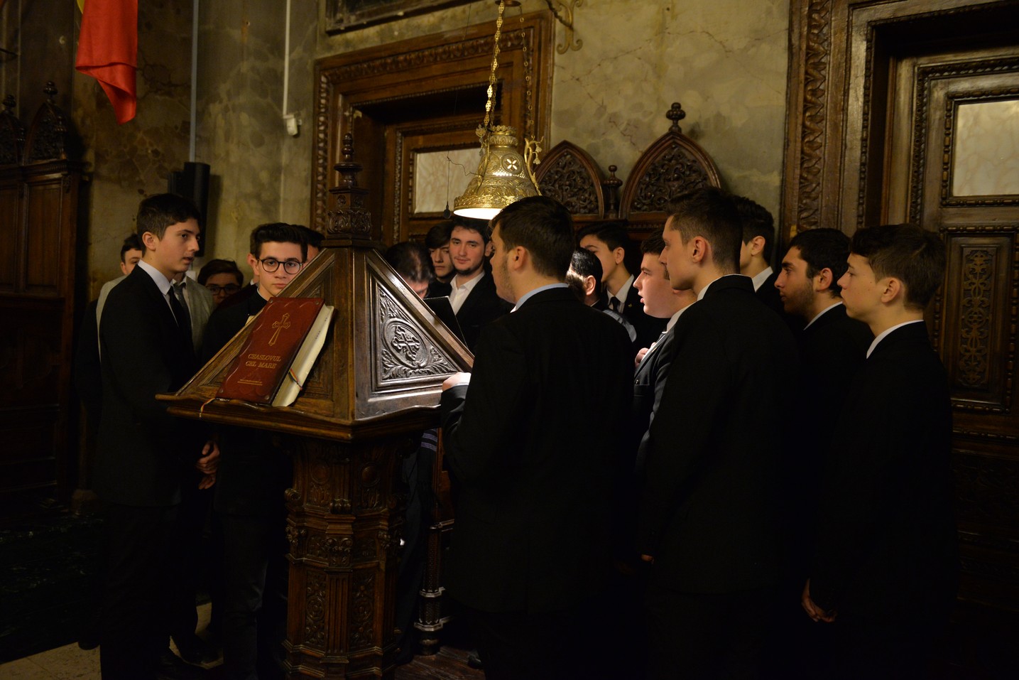 Sfinții Trei Ierarhi i-au reunit în rugăciune pe studenții teologi și pe seminariștii ieșeni