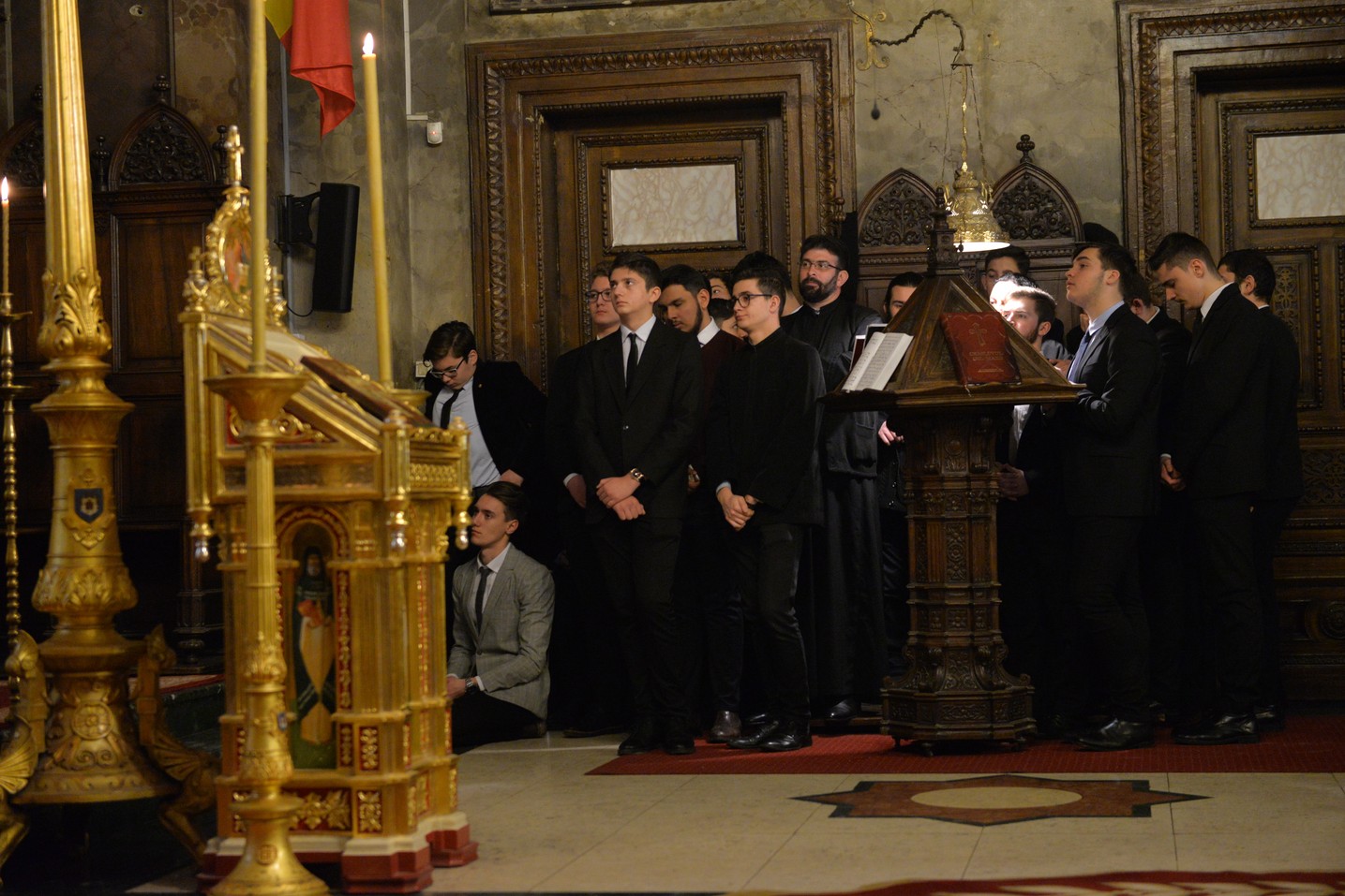 Sfinții Trei Ierarhi i-au reunit în rugăciune pe studenții teologi și pe seminariștii ieșeni