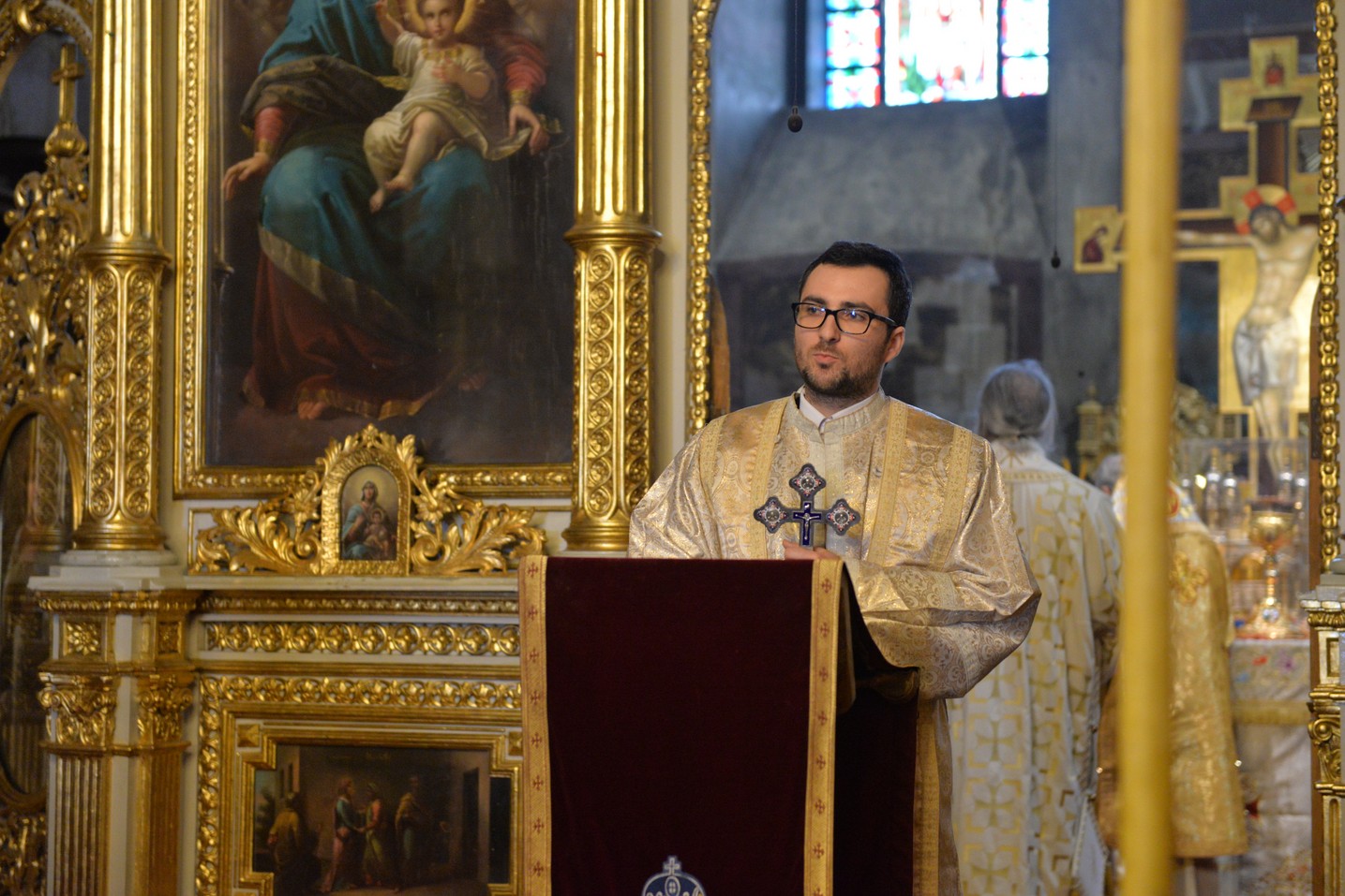 Sfinții Trei Ierarhi i-au reunit în rugăciune pe studenții teologi și pe seminariștii ieșeni