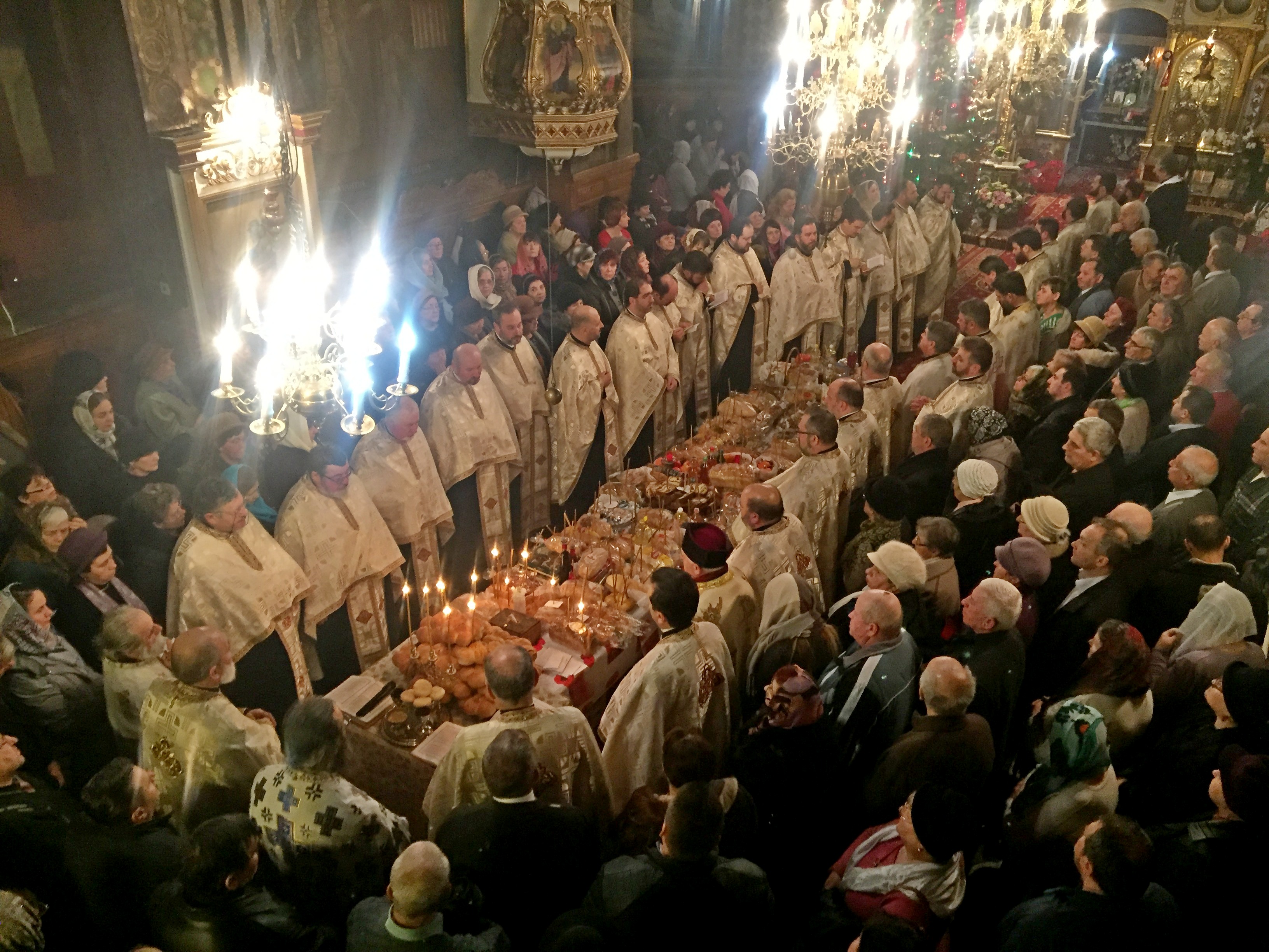 Manifestări deosebite la hramul Bisericii Mărăţei I din Piatra Neamţ