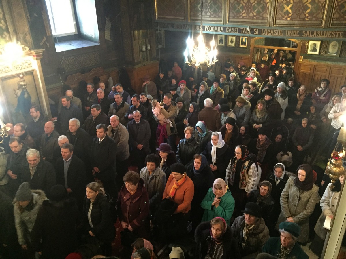 Manifestări deosebite la hramul Bisericii Mărăţei I din Piatra Neamţ