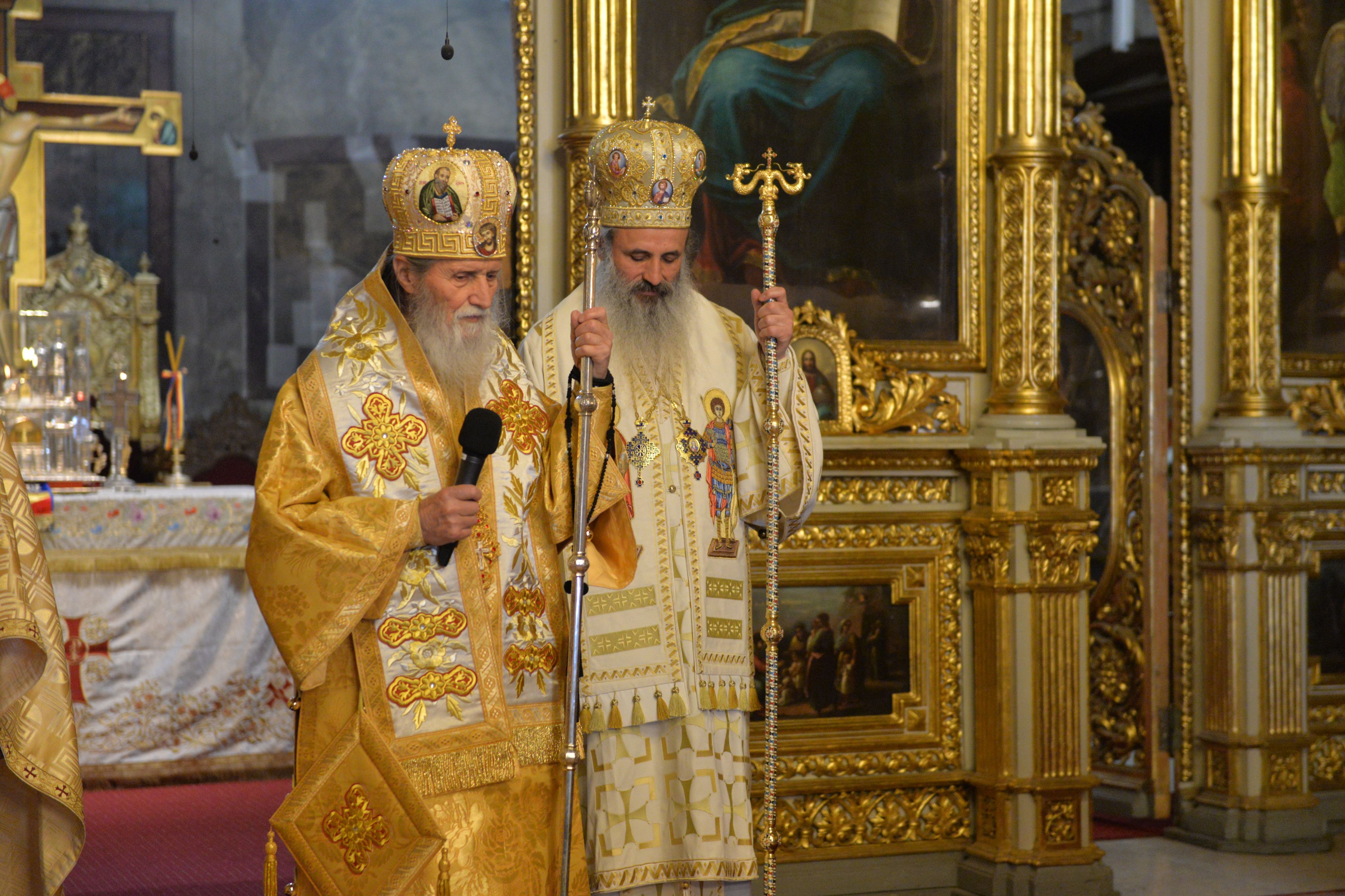 (Video) IPS Pimen: „Sfinții Trei Ierarhi au fost cine au fost datorită părinților lor”