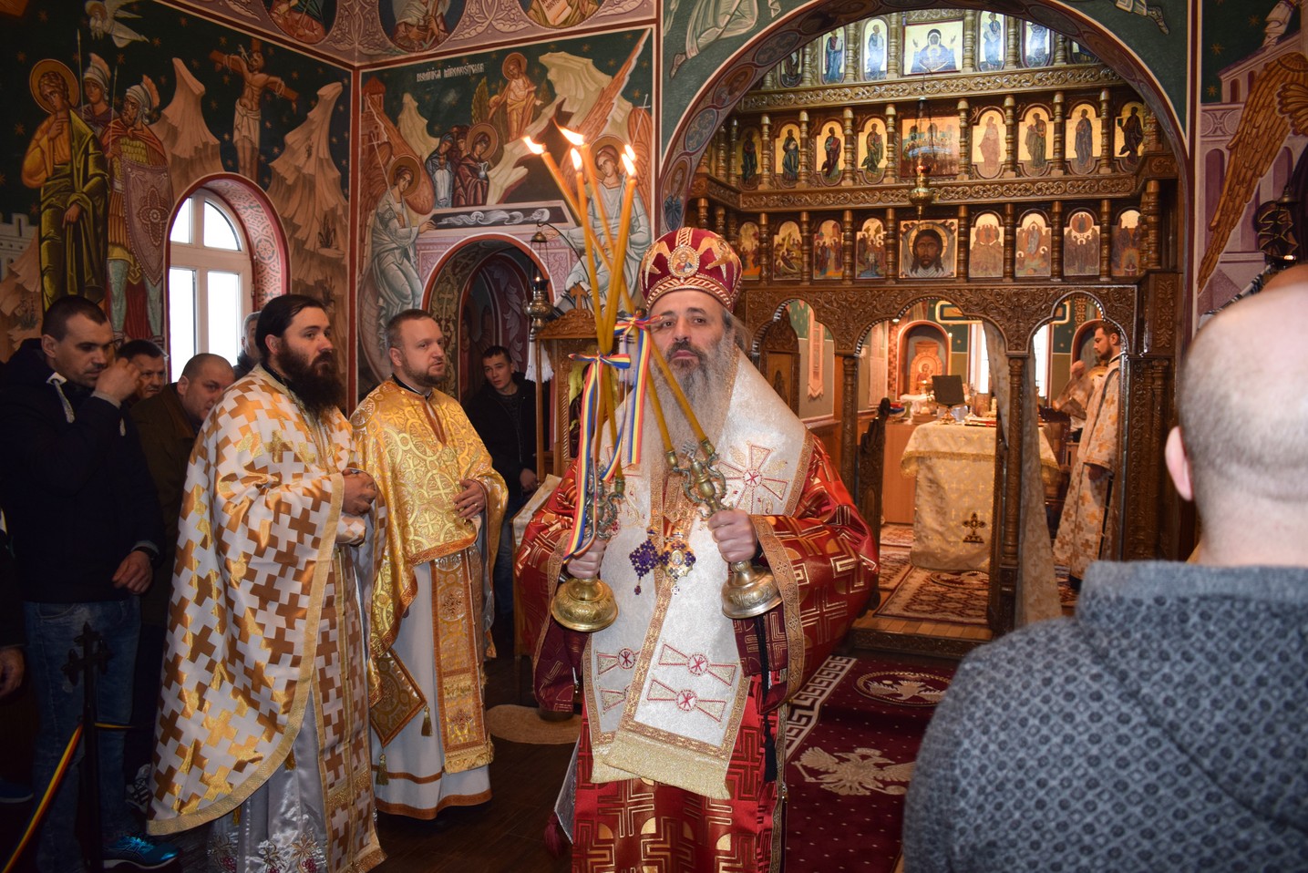 Liturghie oficiată de IPS Mitropolit Teofan la Penitenciarul Botoșani: „Toți oamenii sunt iubiți de Dumnezeu” Liturghie oficiată de IPS Mitropolit Teofan la Penitenciarul Botoșani: „Toți oamenii sunt iubiți de Dumnezeu”