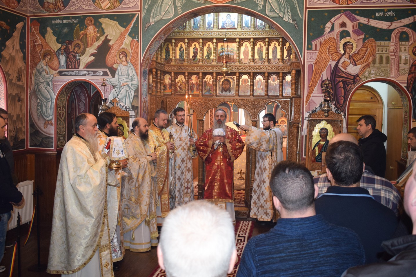 Liturghie oficiată de IPS Mitropolit Teofan la Penitenciarul Botoșani: „Toți oamenii sunt iubiți de Dumnezeu” Liturghie oficiată de IPS Mitropolit Teofan la Penitenciarul Botoșani: „Toți oamenii sunt iubiți de Dumnezeu”