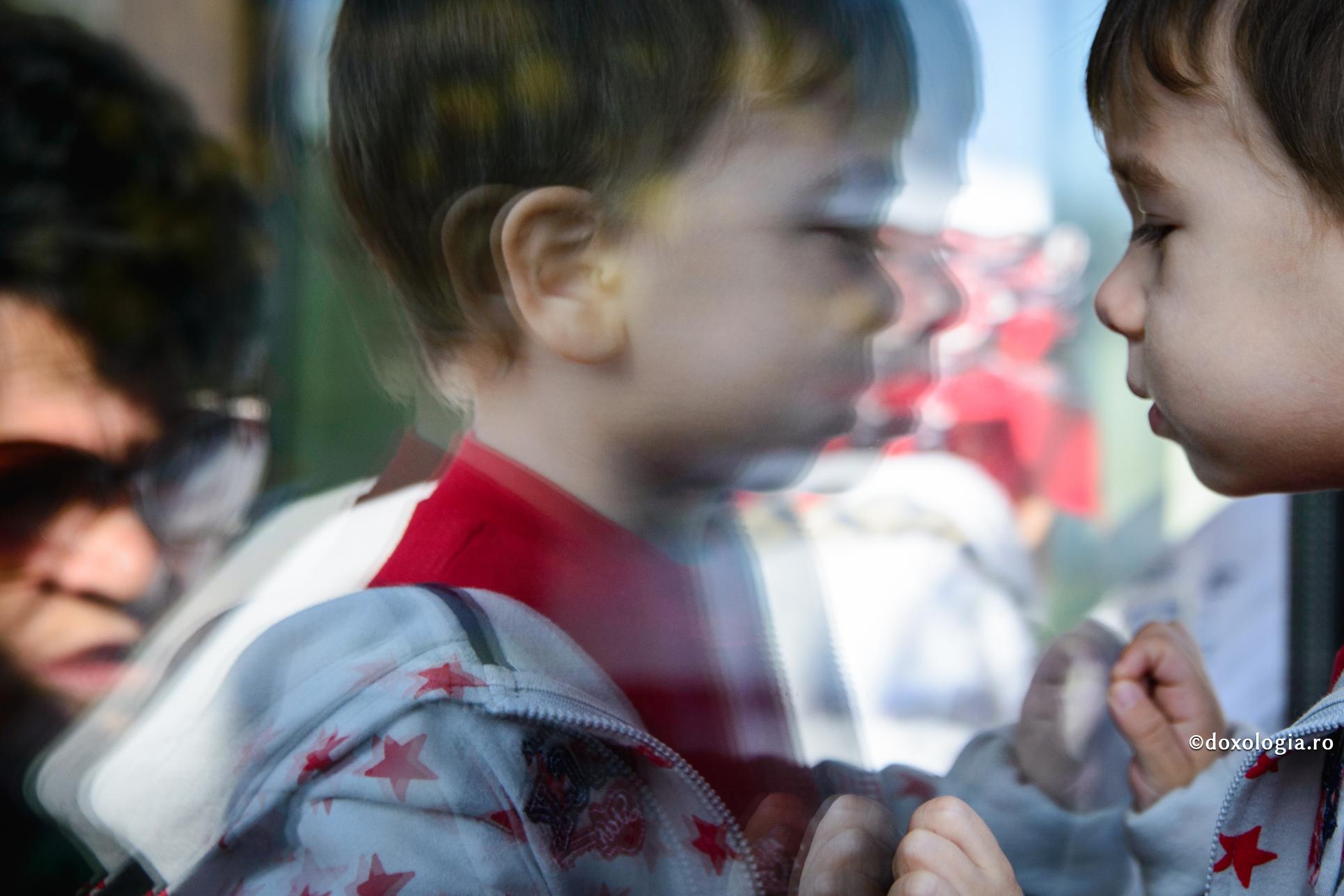 Spune-mi cum îi vezi pe ceilalţi, ca să-ţi spun unde vei ajunge