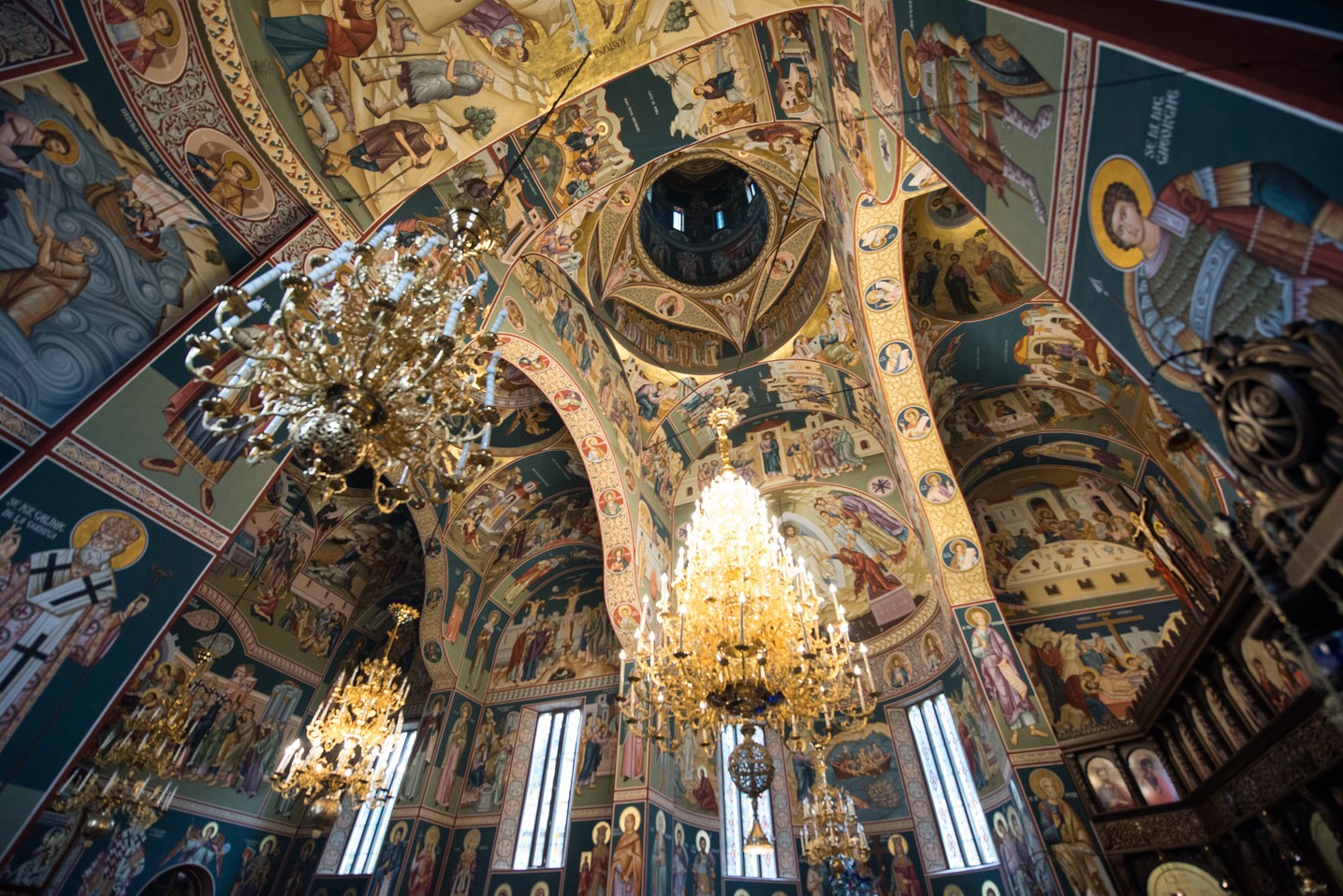 Hram la Sihăstria Putnei: „În momentul în care păcătuim, se face zid între noi și Dumnezeu” Hram la Sihăstria Putnei: „În momentul în care păcătuim, se face zid între noi și Dumnezeu”