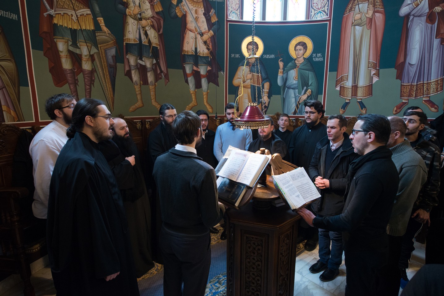 Hram la Sihăstria Putnei: „În momentul în care păcătuim, se face zid între noi și Dumnezeu” Hram la Sihăstria Putnei: „În momentul în care păcătuim, se face zid între noi și Dumnezeu”