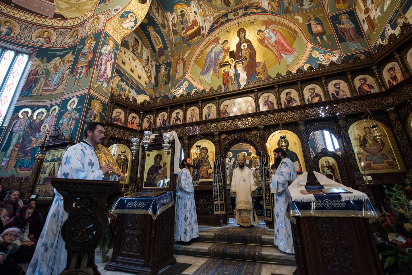 Hram la Sihăstria Putnei: „În momentul în care păcătuim, se face zid între noi și Dumnezeu” Hram la Sihăstria Putnei: „În momentul în care păcătuim, se face zid între noi și Dumnezeu”