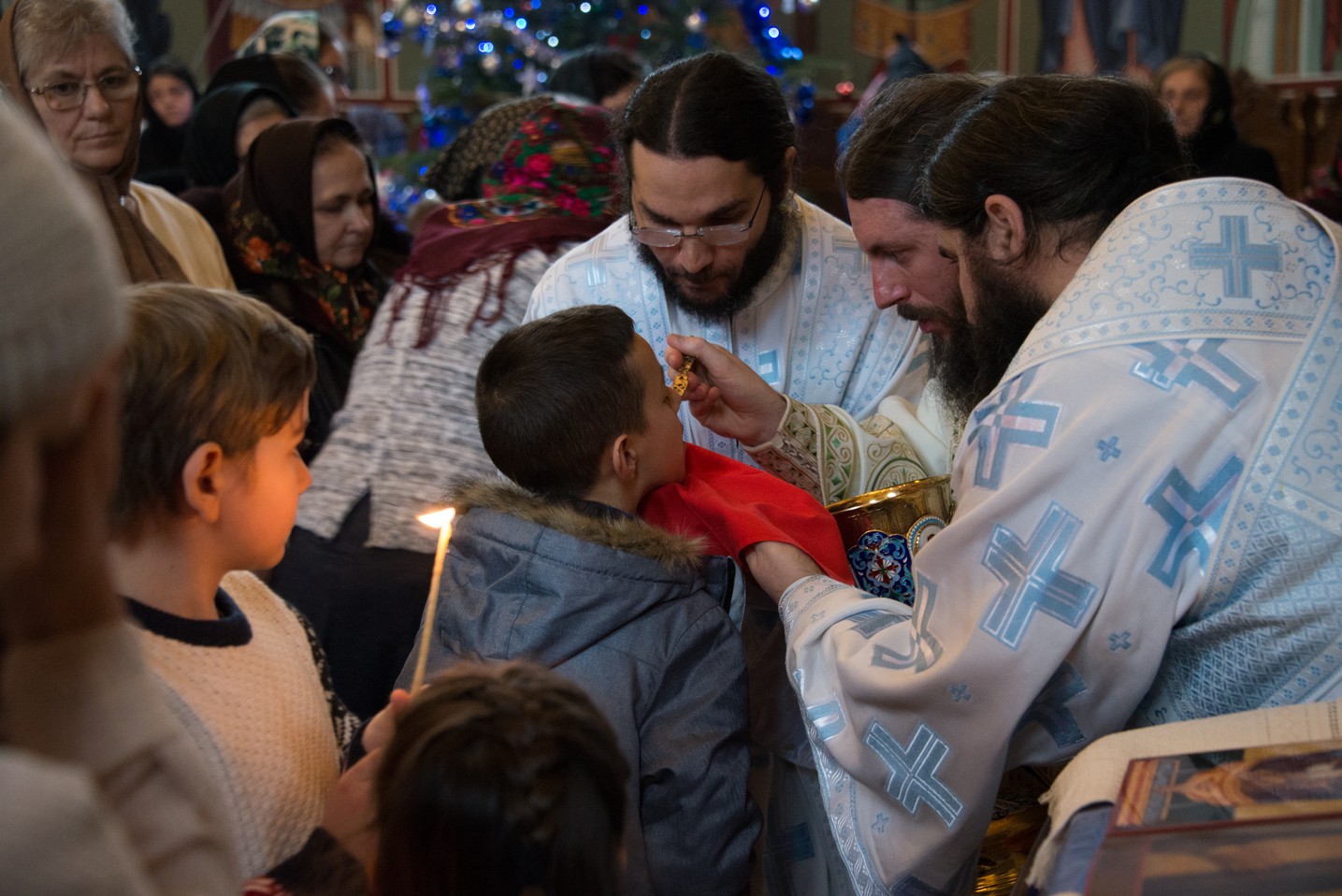 Hram la Sihăstria Putnei: „În momentul în care păcătuim, se face zid între noi și Dumnezeu” Hram la Sihăstria Putnei: „În momentul în care păcătuim, se face zid între noi și Dumnezeu”