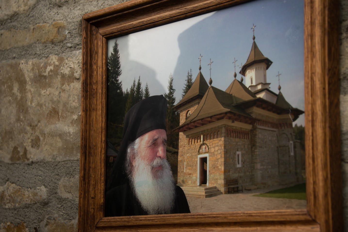 Hram la Sihăstria Putnei: „În momentul în care păcătuim, se face zid între noi și Dumnezeu” Hram la Sihăstria Putnei: „În momentul în care păcătuim, se face zid între noi și Dumnezeu”