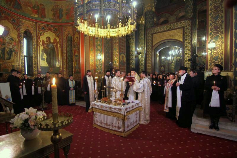 Rugăciune pentru Regele Mihai la 40 zile de la trecerea sa la Domnul