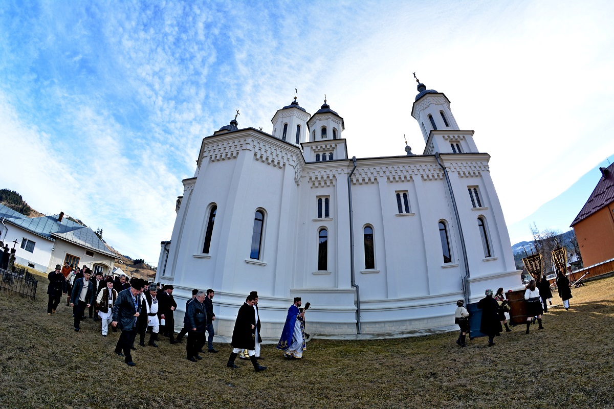 Tradiţii sfinte de Bobotează în Moldova