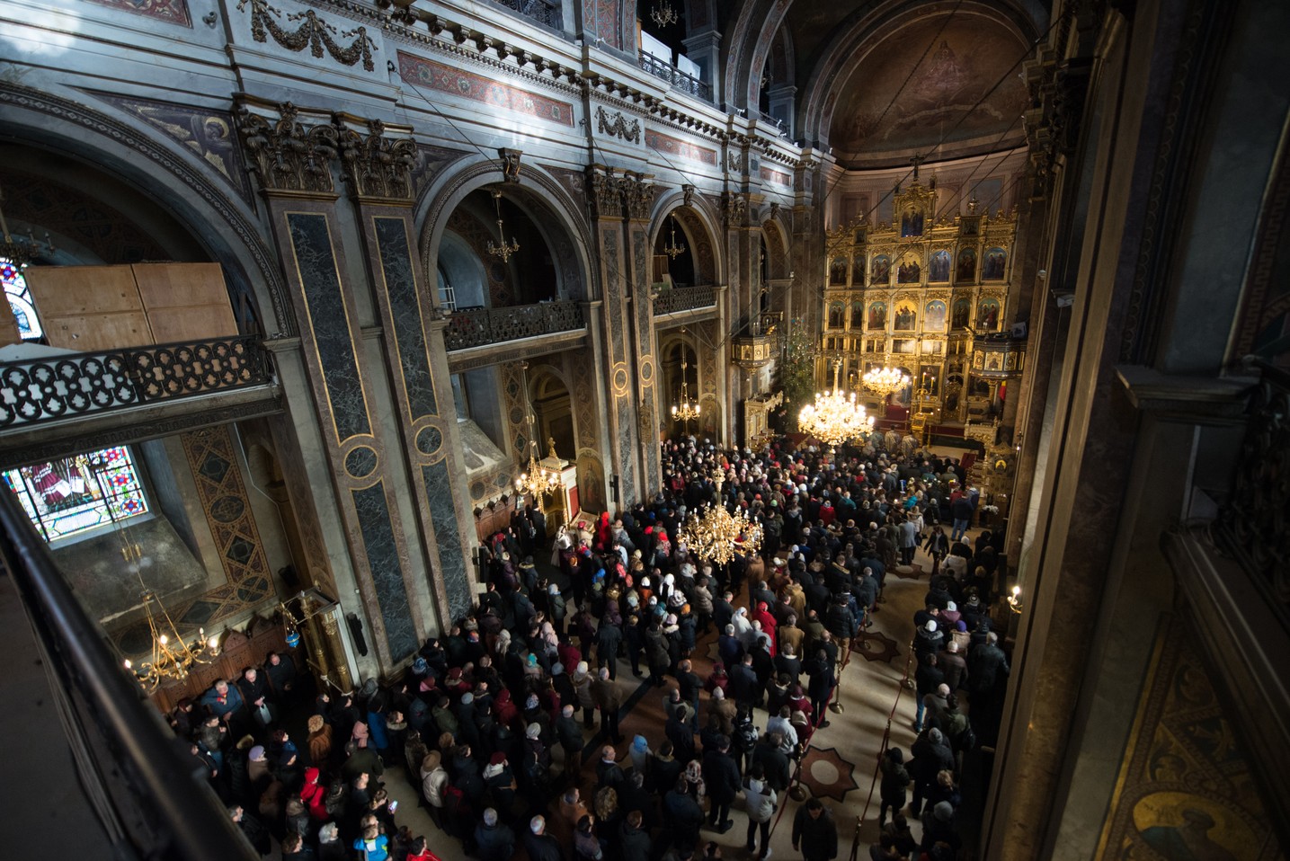 Sfinţirea cea mare a apei la Catedrala Mitropolitană din Iaşi: „Curățește-te, omule, de tot ceea ce ai adunat ca întinăciune și păcat!”