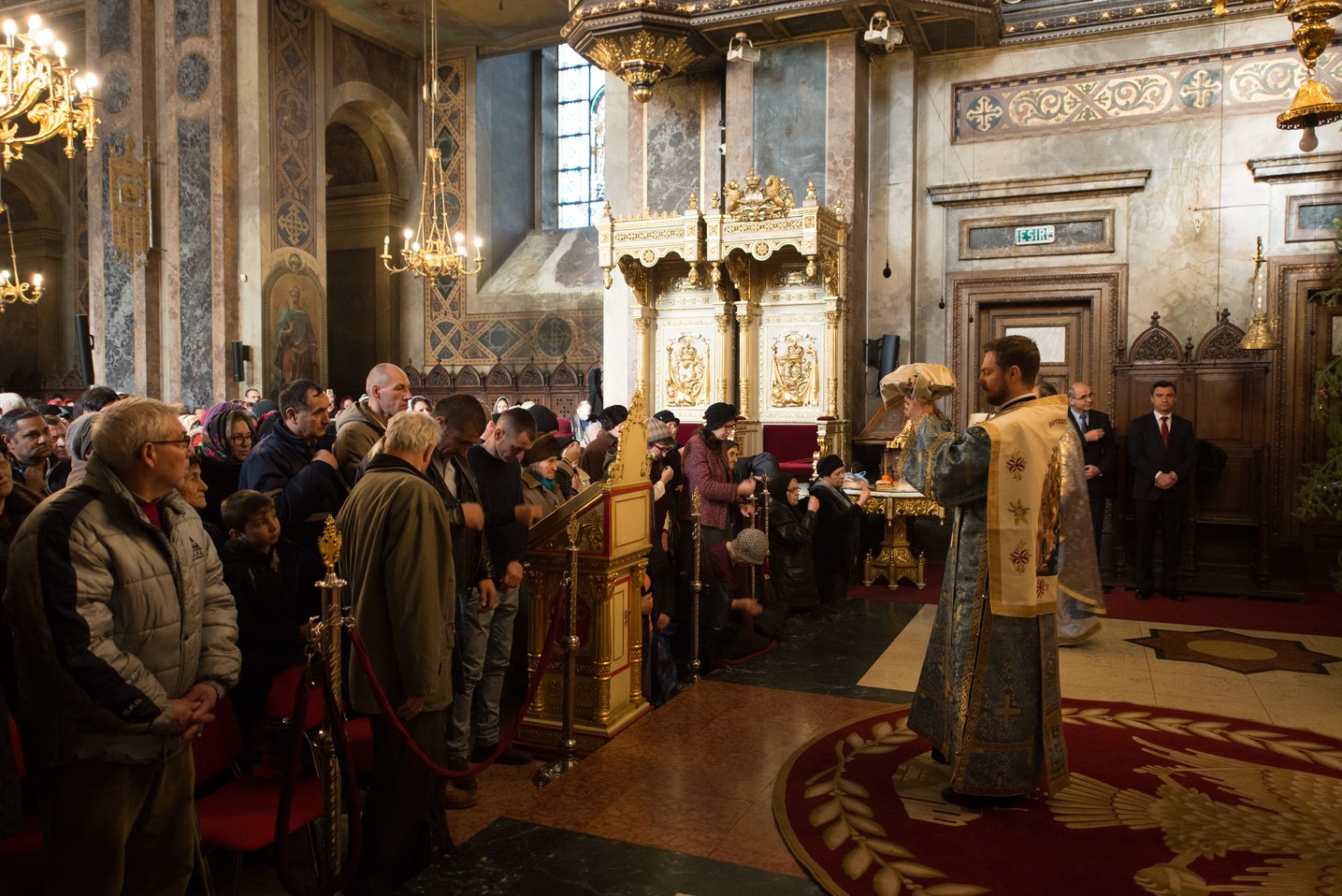 Sfinţirea cea mare a apei la Catedrala Mitropolitană din Iaşi: „Curățește-te, omule, de tot ceea ce ai adunat ca întinăciune și păcat!”