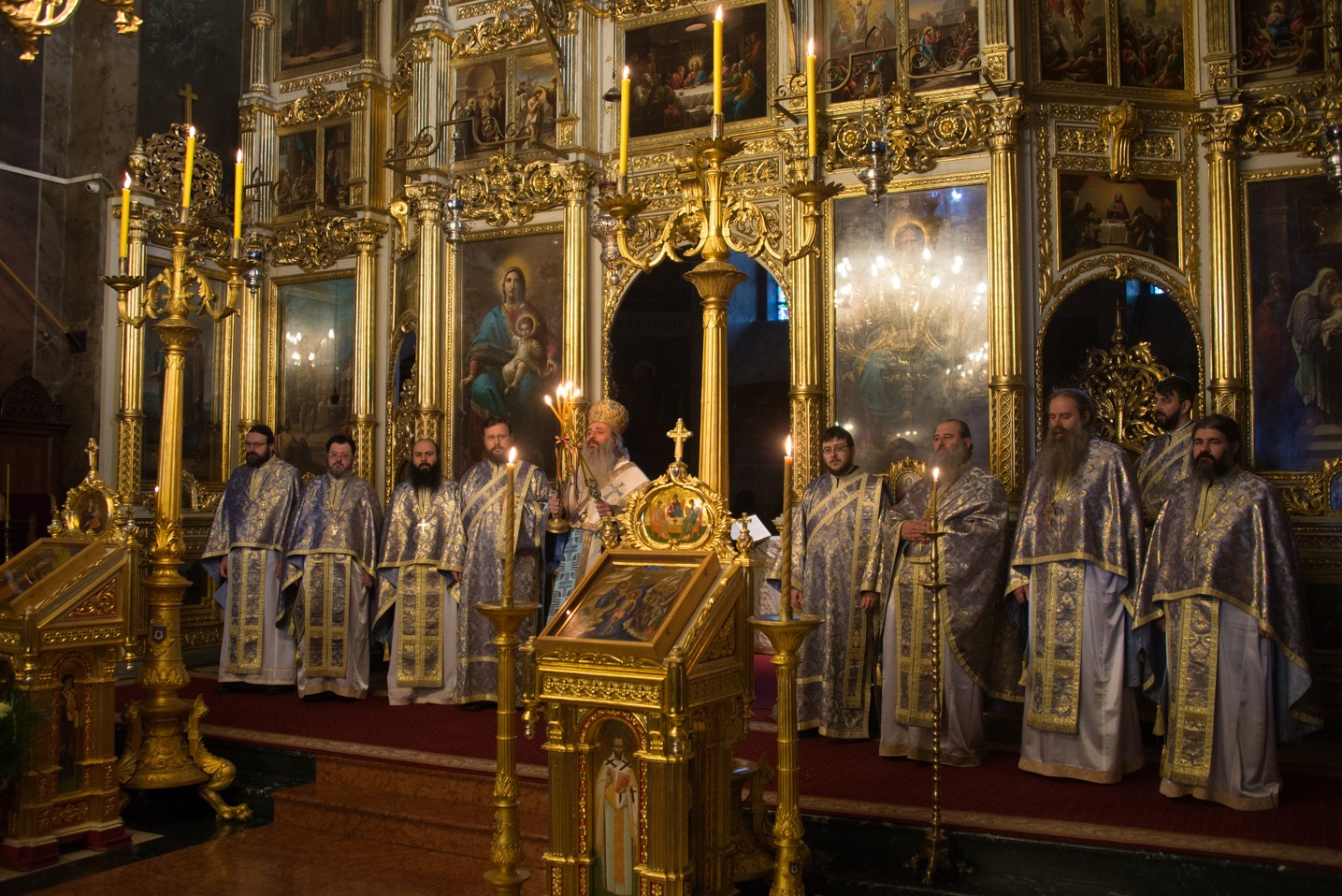 Sfinţirea cea mare a apei la Catedrala Mitropolitană din Iaşi: „Curățește-te, omule, de tot ceea ce ai adunat ca întinăciune și păcat!”