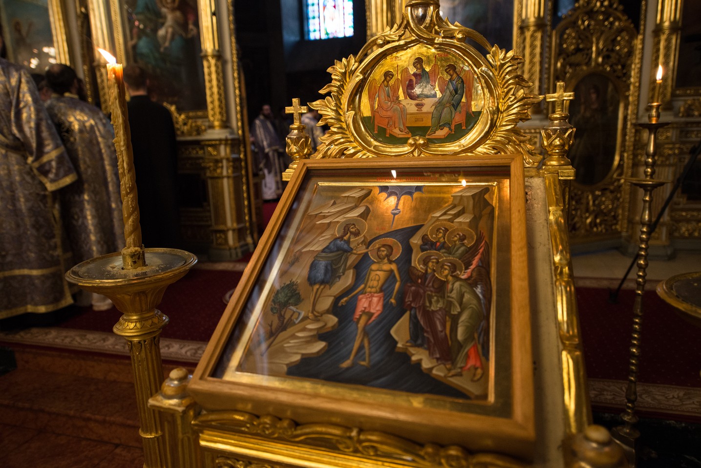 Sfinţirea cea mare a apei la Catedrala Mitropolitană din Iaşi: „Curățește-te, omule, de tot ceea ce ai adunat ca întinăciune și păcat!”