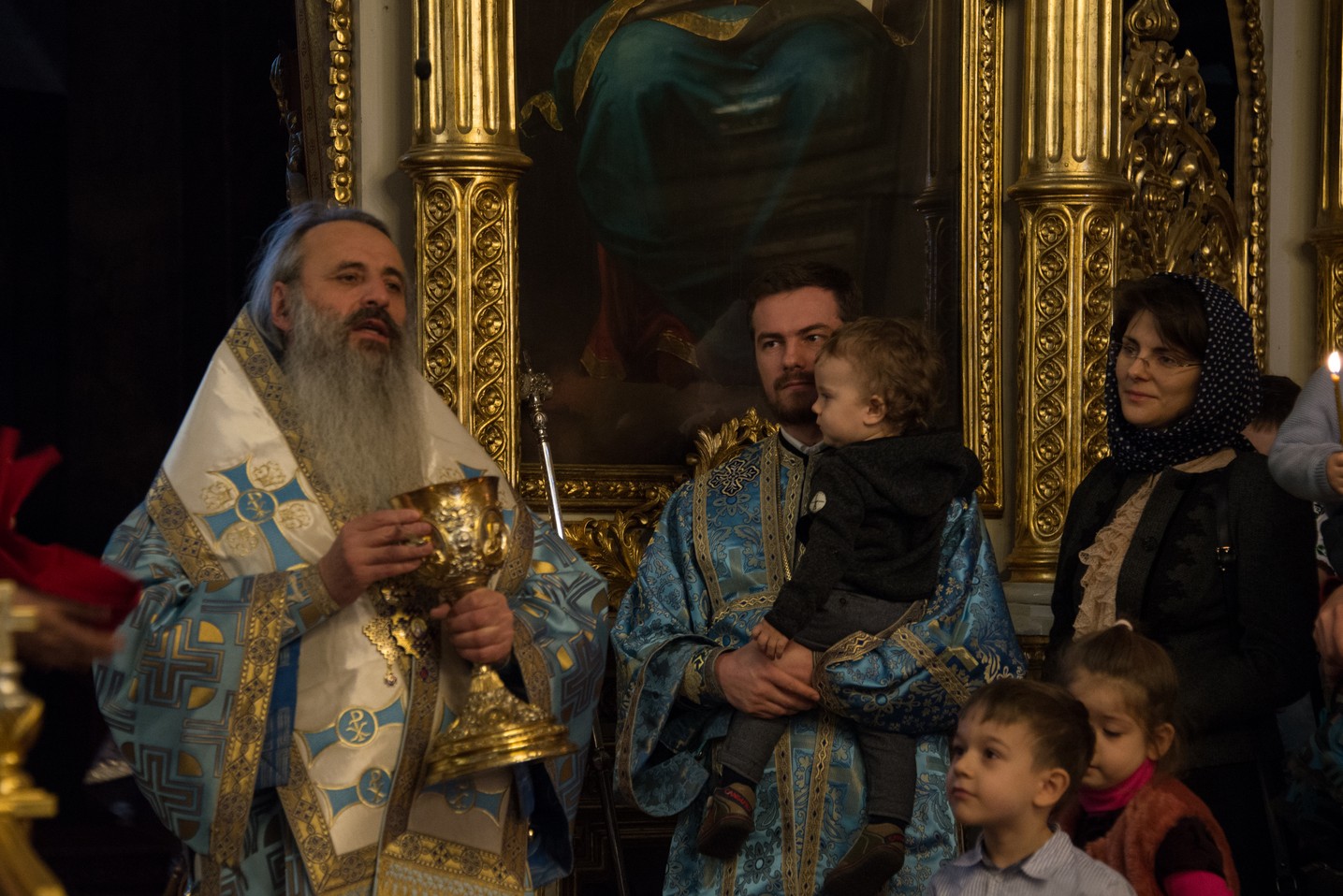 Sfinţirea cea mare a apei la Catedrala Mitropolitană din Iaşi: „Curățește-te, omule, de tot ceea ce ai adunat ca întinăciune și păcat!”