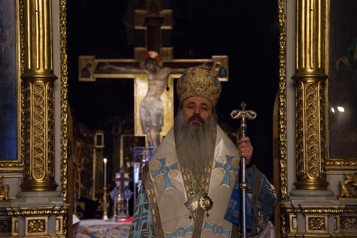 Sfinţirea cea mare a apei la Catedrala Mitropolitană din Iaşi: „Curățește-te, omule, de tot ceea ce ai adunat ca întinăciune și păcat!”