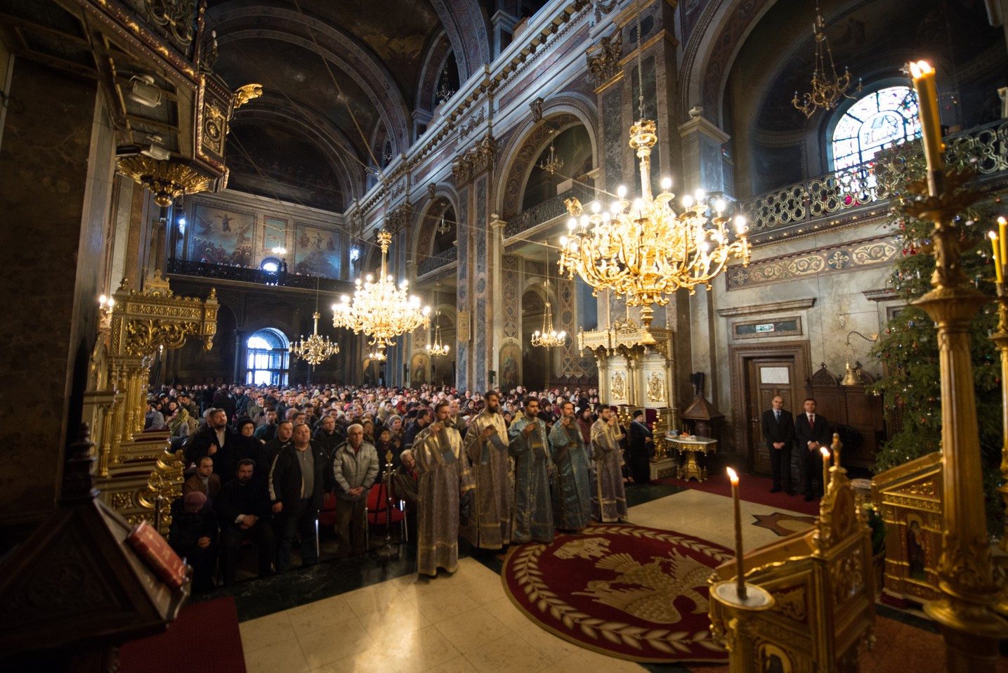 Sfinţirea cea mare a apei la Catedrala Mitropolitană din Iaşi: „Curățește-te, omule, de tot ceea ce ai adunat ca întinăciune și păcat!”
