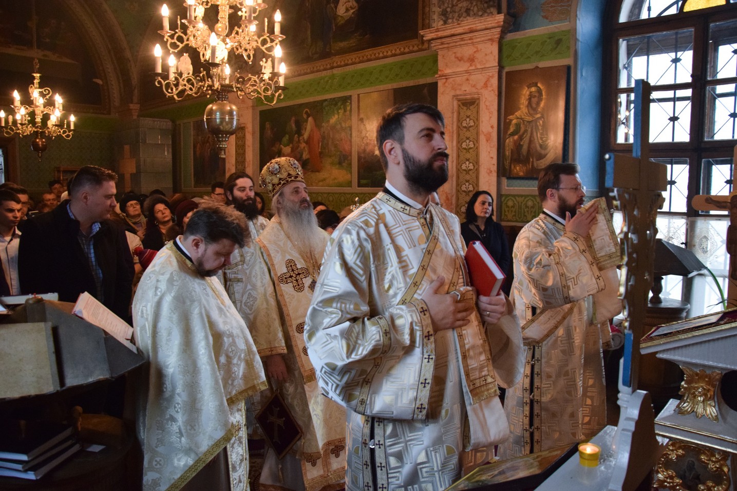 Liturghie săvârșită de IPS Mitropolit Teofan la Secția Pașcanu de la Spitalul Clinic de Pneumoftiziologie din Iaşi