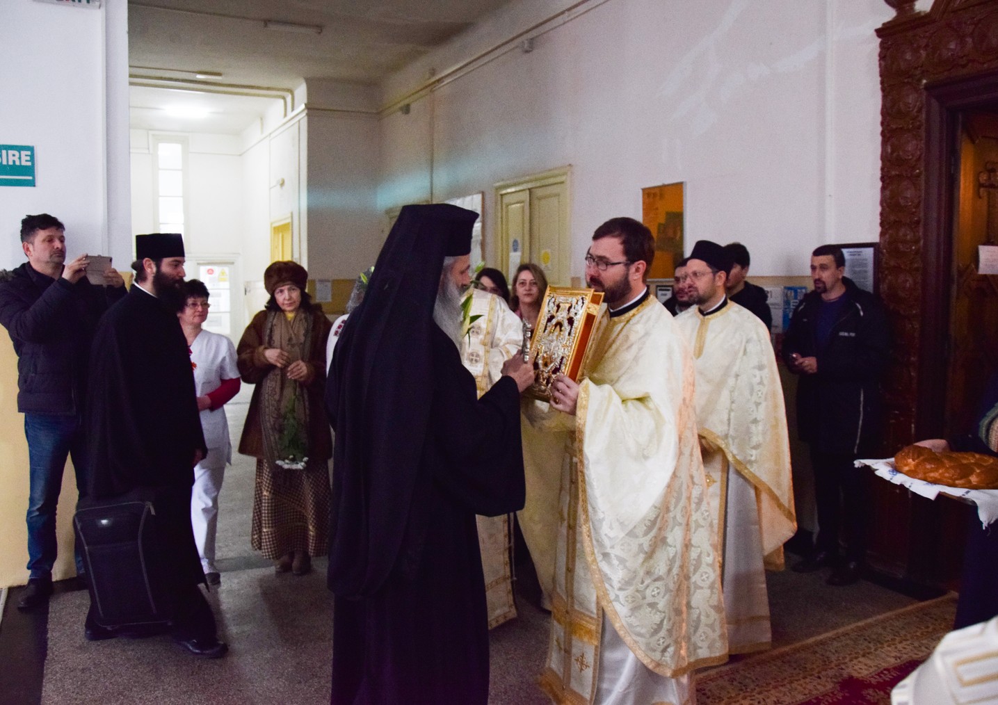 Liturghie săvârșită de IPS Mitropolit Teofan la Secția Pașcanu de la Spitalul Clinic de Pneumoftiziologie din Iaşi