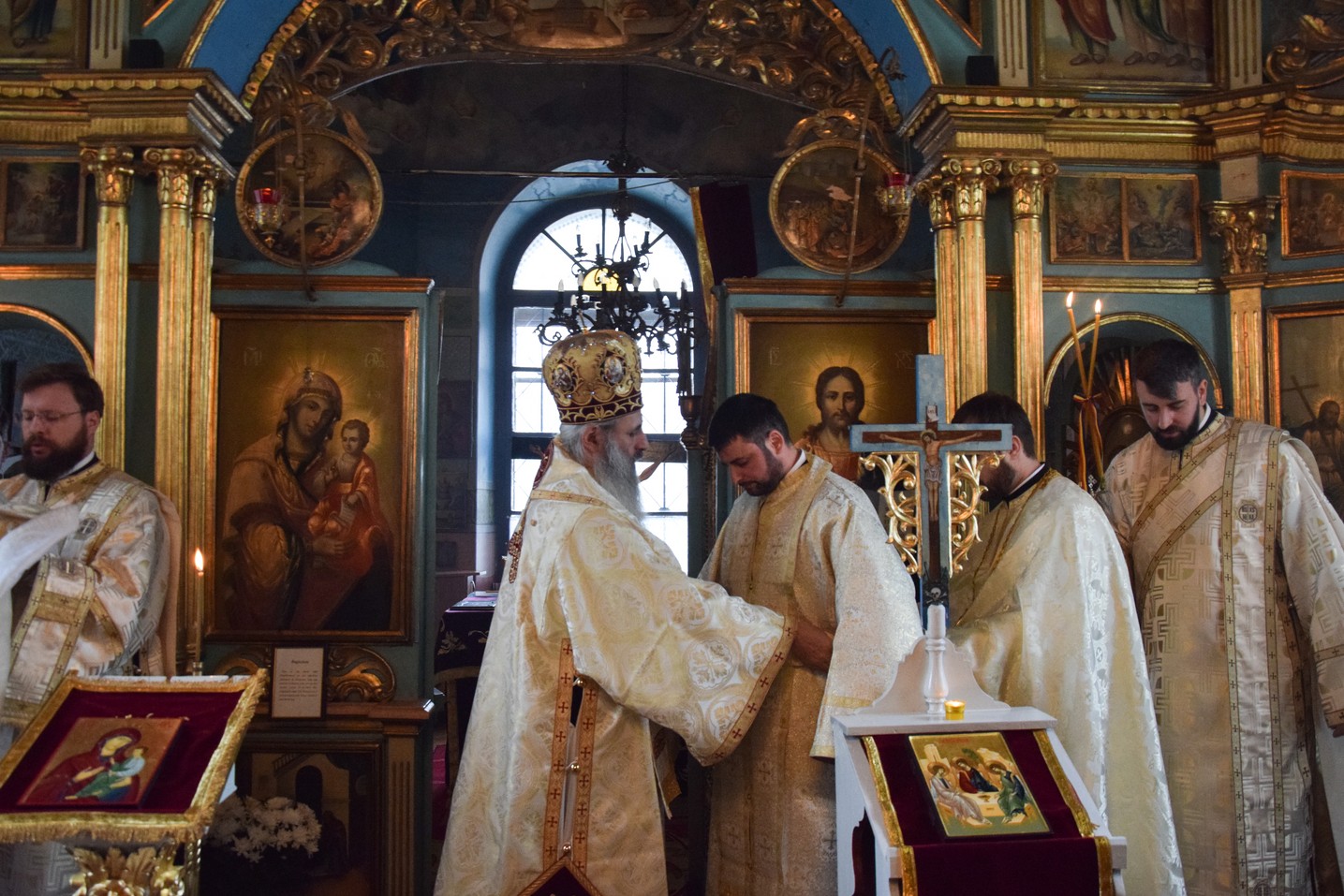 Liturghie săvârșită de IPS Mitropolit Teofan la Secția Pașcanu de la Spitalul Clinic de Pneumoftiziologie din Iaşi