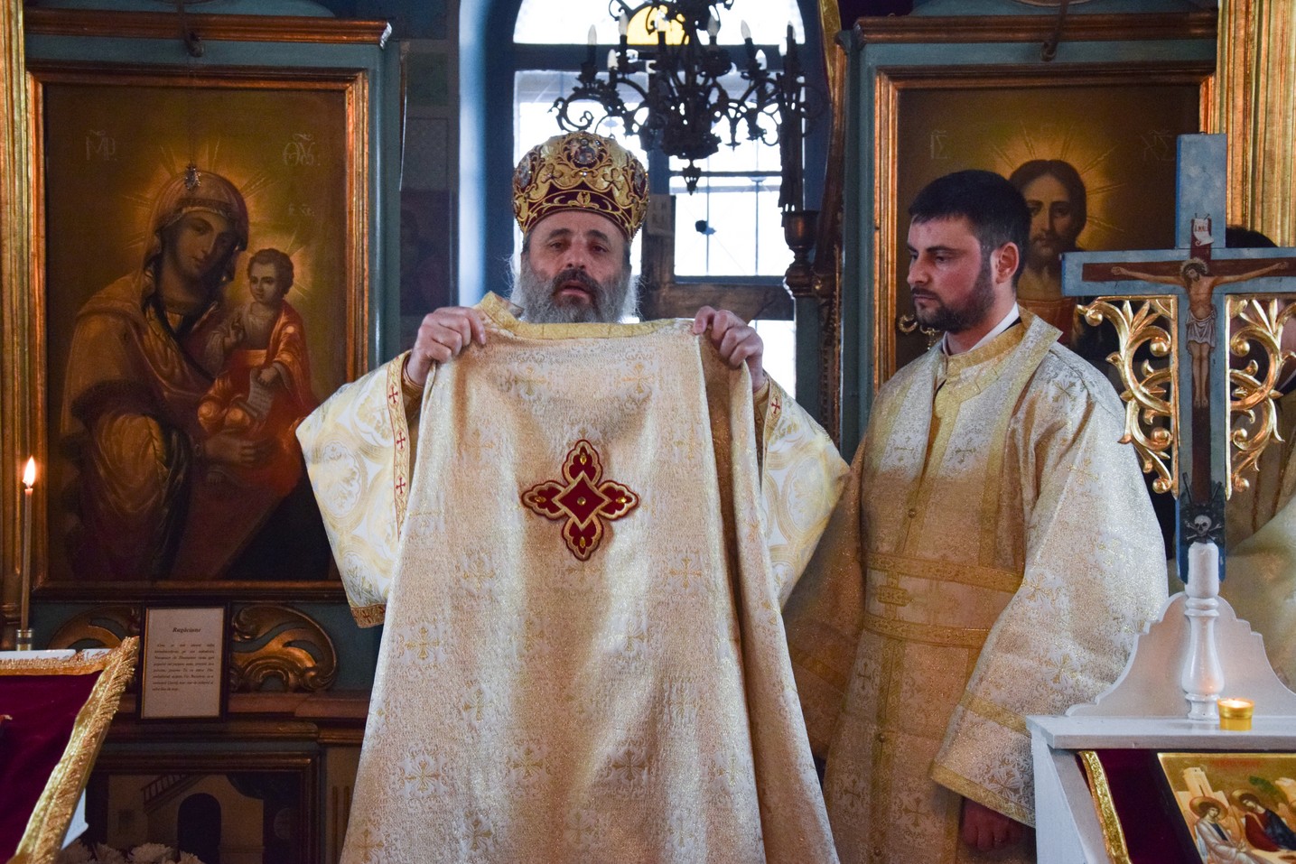 Liturghie săvârșită de IPS Mitropolit Teofan la Secția Pașcanu de la Spitalul Clinic de Pneumoftiziologie din Iaşi