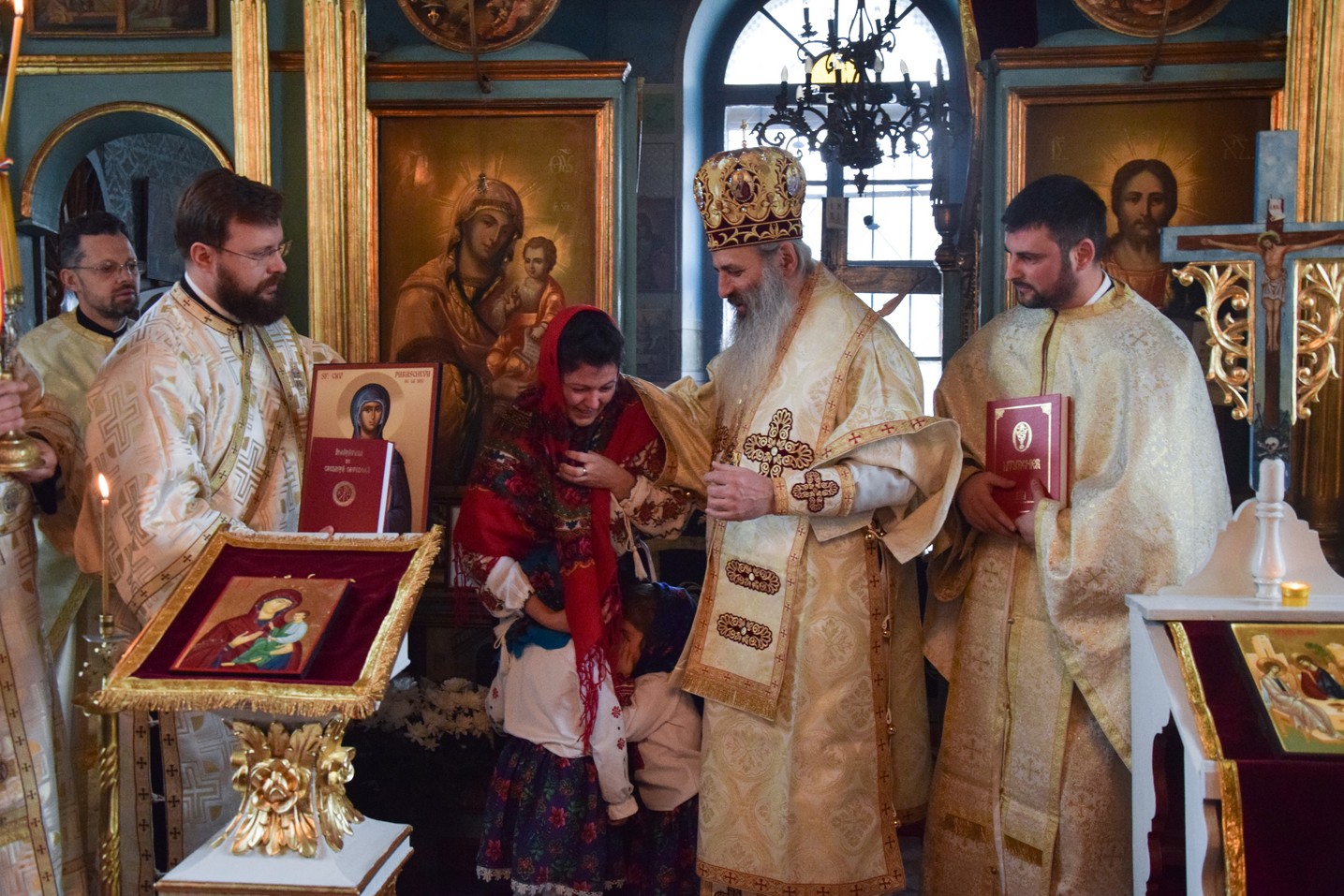 Liturghie săvârșită de IPS Mitropolit Teofan la Secția Pașcanu de la Spitalul Clinic de Pneumoftiziologie din Iaşi