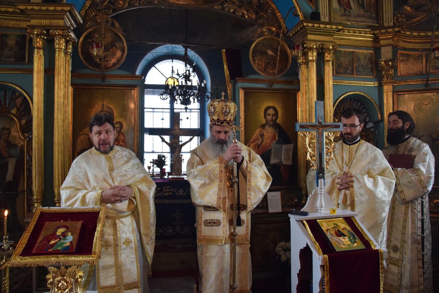 Liturghie săvârșită de IPS Mitropolit Teofan la Secția Pașcanu de la Spitalul Clinic de Pneumoftiziologie din Iaşi