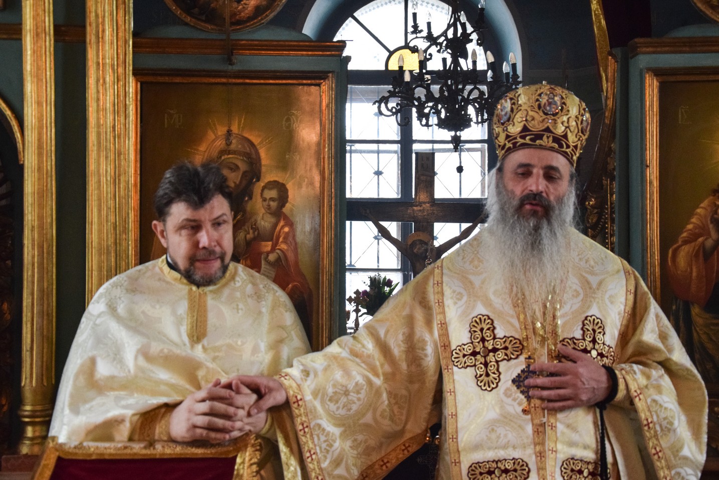 Liturghie săvârșită de IPS Mitropolit Teofan la Secția Pașcanu de la Spitalul Clinic de Pneumoftiziologie din Iaşi