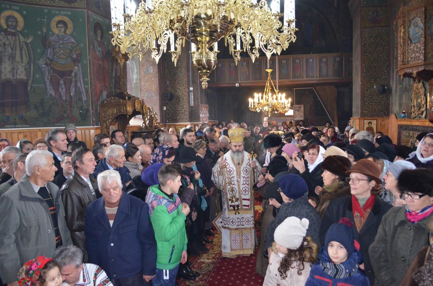Slujbe arhiereşti în zilele de Crăciun