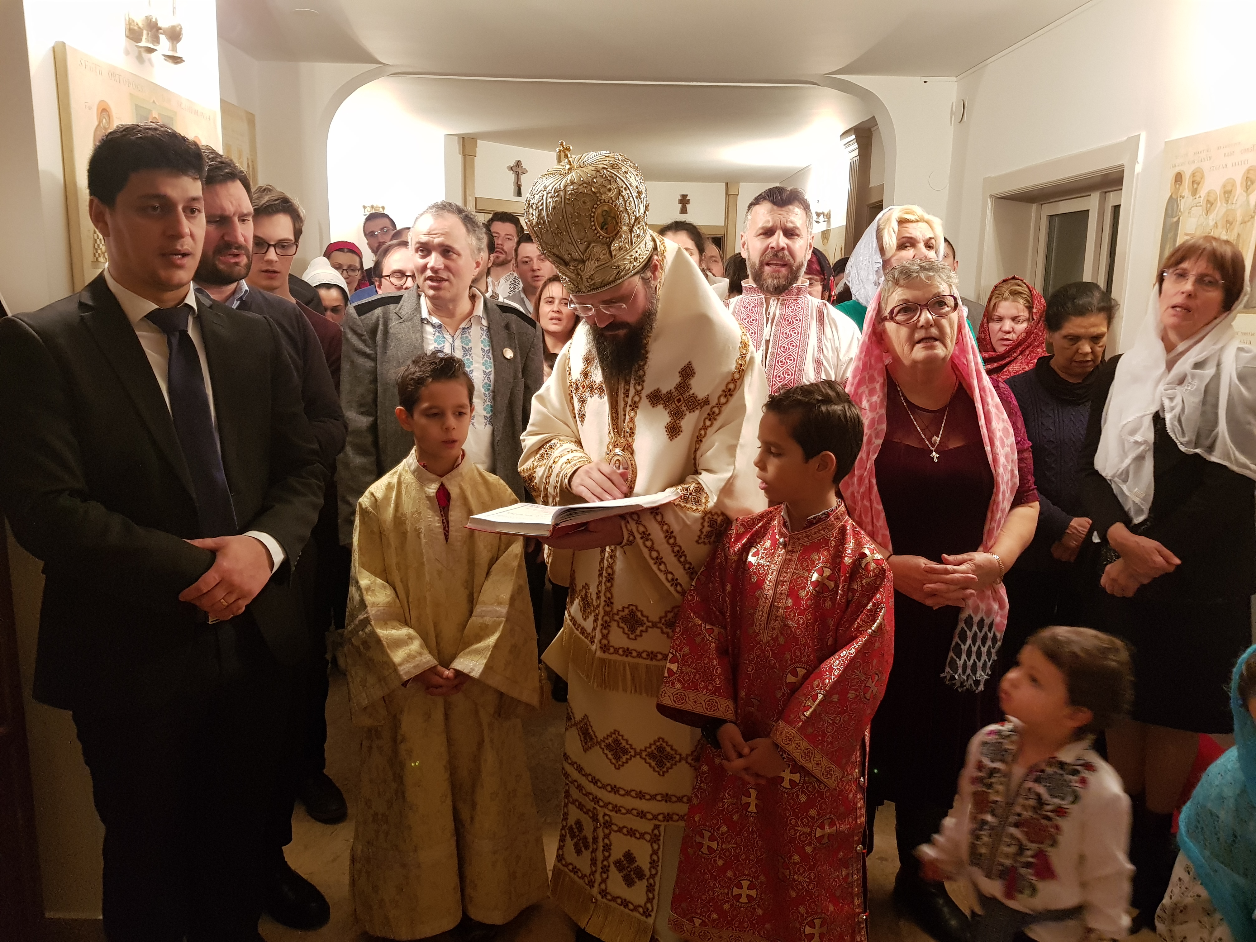 Preasfințitul Macarie: „Să ne ancorăm viețile în Hristos, astfel încât să ne mântuim de tăvălugul care trage lumea întreagă după vârtejul său”