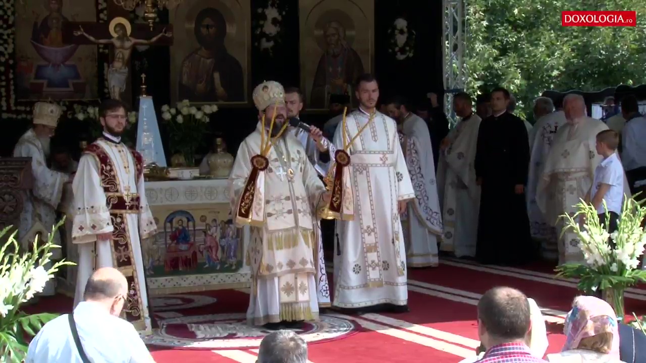 (Video) Mănăstirea Sihăstria Putnei - Sfânta Liturghie (partea a doua), 27 august 2017