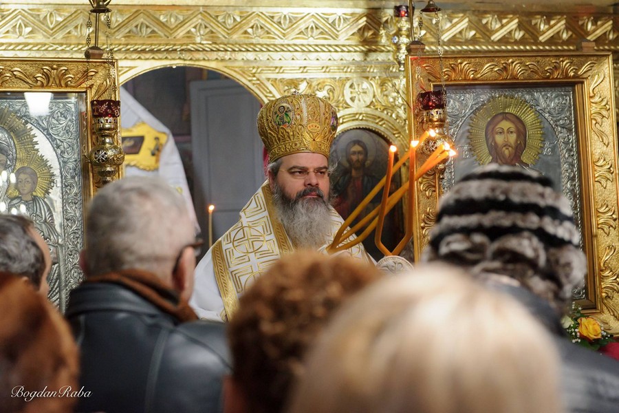 Slujbe arhiereşti în Mitropolia Moldovei şi Bucovinei