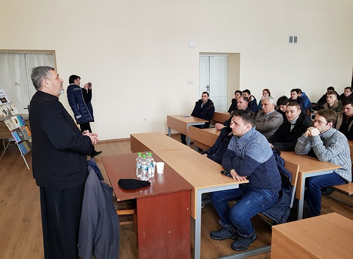 Conferinţă la Chişinău cu titlul „Tinerii creştini în faţa provocărilor secularizante ale lumii de astăzi“ Conferinţă la Chişinău cu titlul „Tinerii creştini în faţa provocărilor secularizante ale lumii de astăzi“