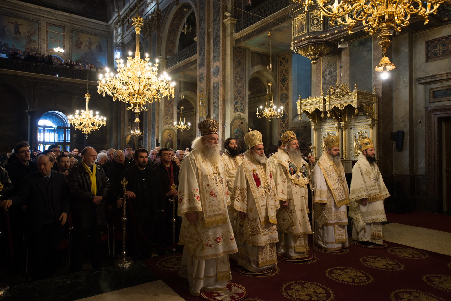 5 ierarhi și zeci de preoți și diaconi, la hramul istoric al Catedralei Mitropolitane din Iași